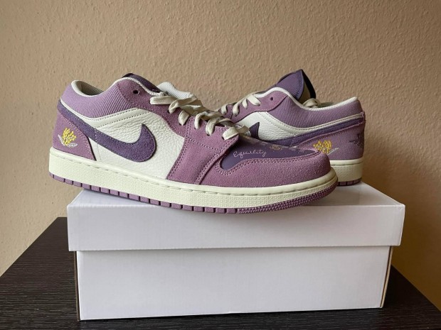 Uj Nike Air Jordan 1 Low Se purple 44,5Eu cip!