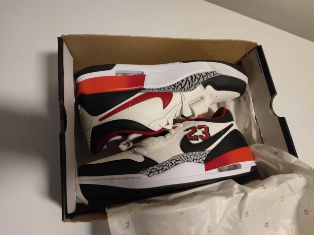 j Nike Jordan Legacy 312 Low 44,5