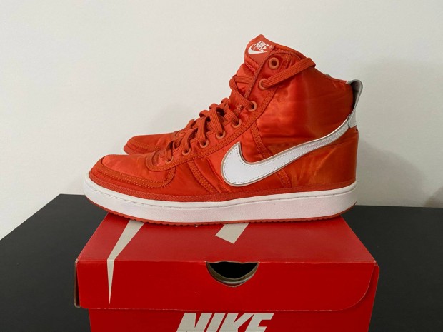 j Nike Vandal High Supreme frfi piros cip