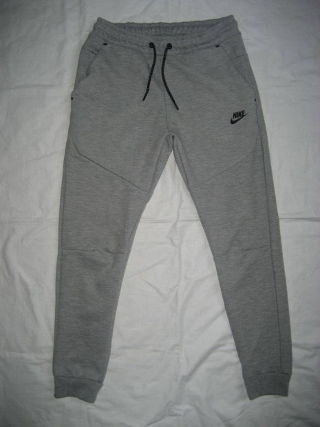 j Nike fleece nadrg, M-es