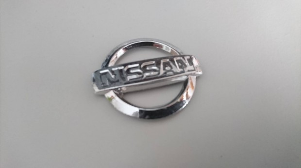 j Nissan 50x40 emblma elad! 