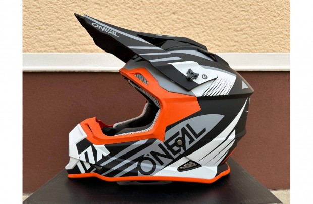 Új Oneal 2 series fekete/narancs enduro mx, cross sisak, bukósisak (M)