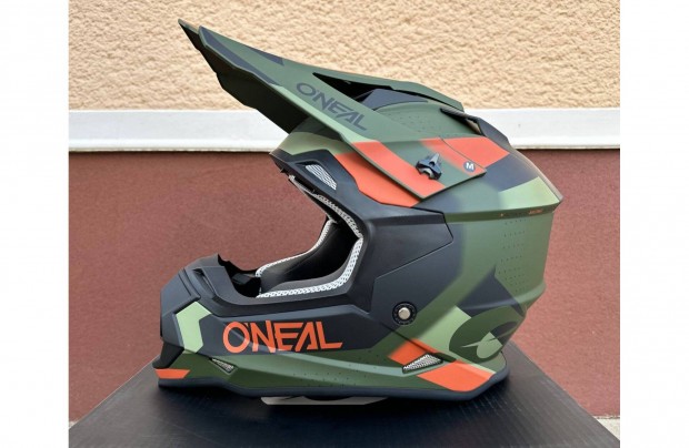 j Oneal 2 series matt zld/fekete MX, cross sisak, buksisak (M)