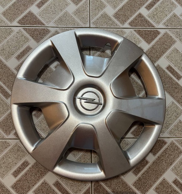 j Opel dsztrcsa 1 db