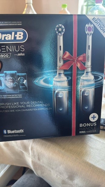 Új Oral B 8900 + Bonus Páros fogkefe