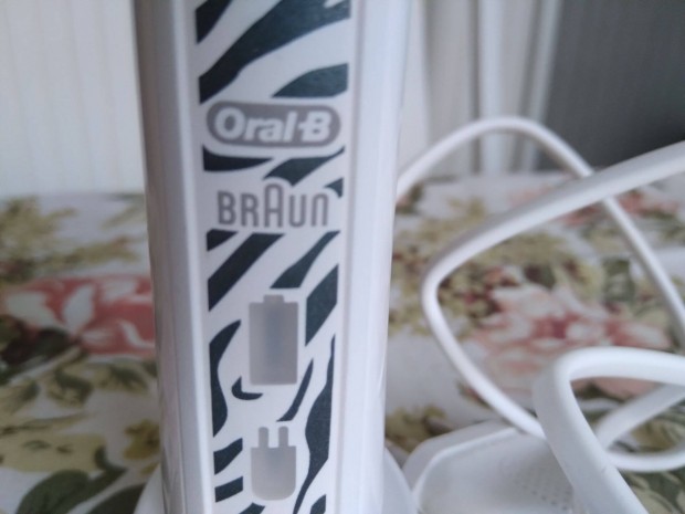 j Oral-B Braun elektromos fogkefe