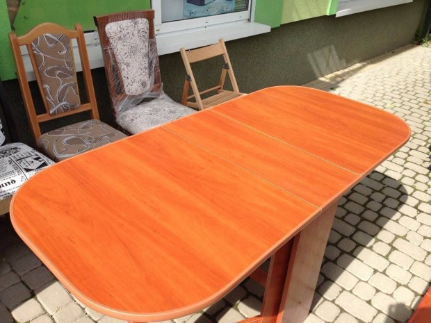 �j �sszecsukhat� �tkez�asztal