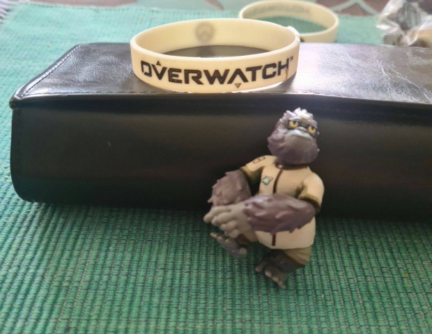 j Overwatch karkt + Overwatch Baby Winston mini figura