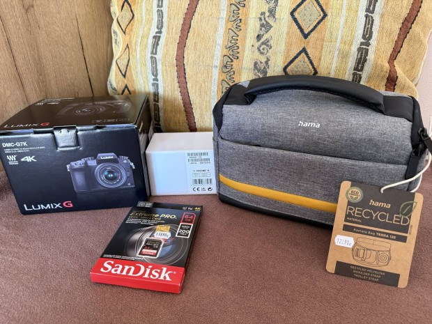 j Panasonic Lumix G7 kamera + 2 objektv + Sandisc 64Gb Sdxc+ tska