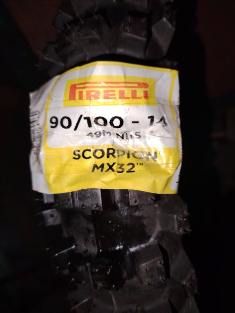 j Pirelli Scorpion Cross 90/100-14 gumi