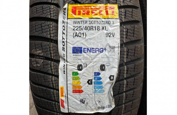 j Pirelli Sottozero 3 225/40R18 XL Autgumi Gumiabroncs Tli Gumi