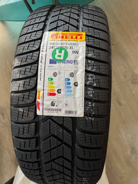 j Pirelli Tli Garnitra 245/40R20 99V elad