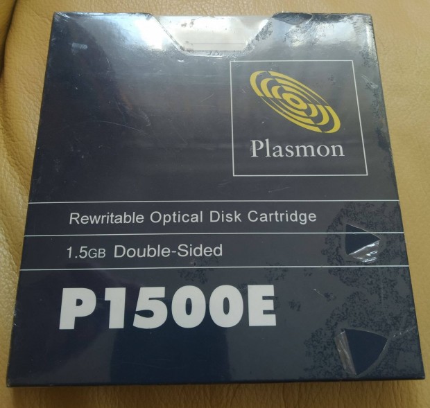 j Plasmon 1.5 GB-os ujrarhat MO lemez