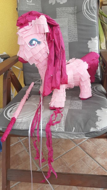 Új Póni pinata 55 cm