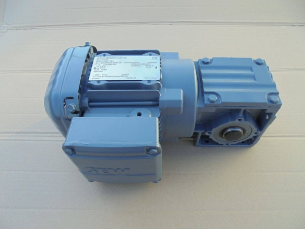 j Prmium 0.37-0.44 Kw -os hajtmves villanymotor elad