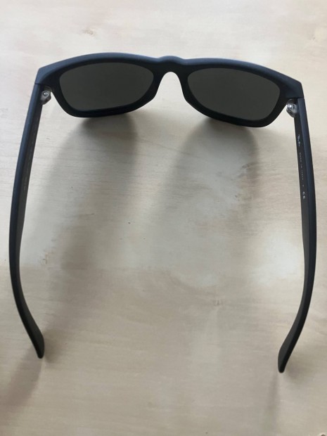 Új Ray-Ban fekete napszemüveg kedvezménnyel
