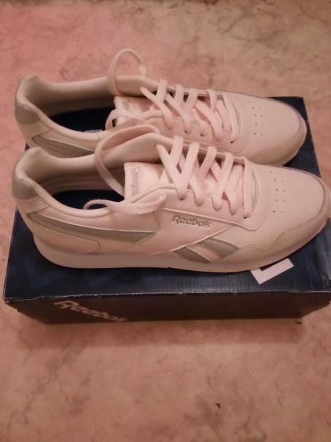 j Reebok cip, sneaker 41-es