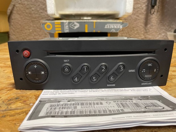 Új Renault Update List gyári MP3 CD rádió dobozában
