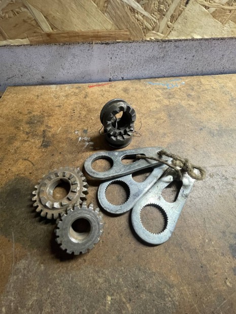 j Romet Komar vlt alkatrszek