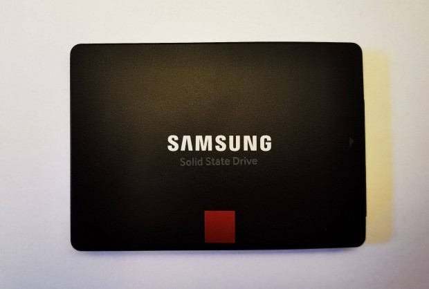 j Samsung 860 Pro 256GB prmium SSD meghajtk
