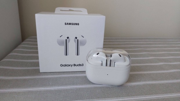 Új Samsung Galaxy Buds3 (SM-R530) fehér színben