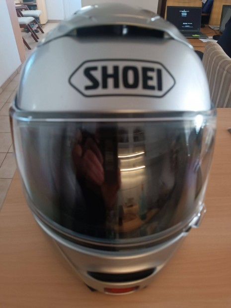 �j Shoei Neotec II motoros buk�sisak