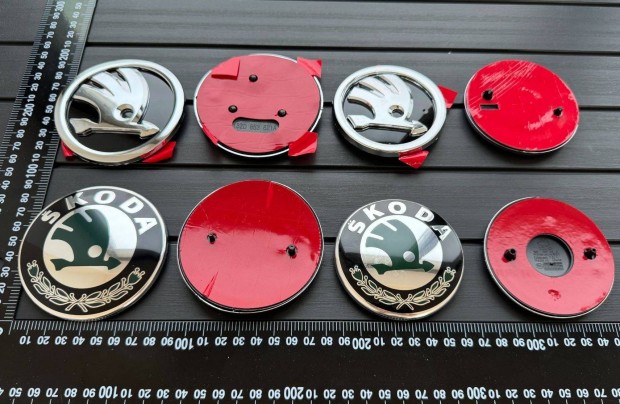 �j Skoda 80mm 90mm Csomagtart� G�ph�z G�ptet� JEL Logo Embl�ma