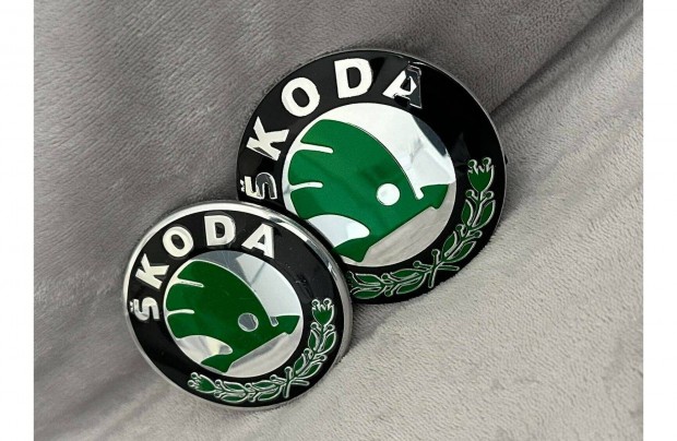 j Skoda 80mm 90mm Csomagtart Gptet JEL Logo Emblma Felirat