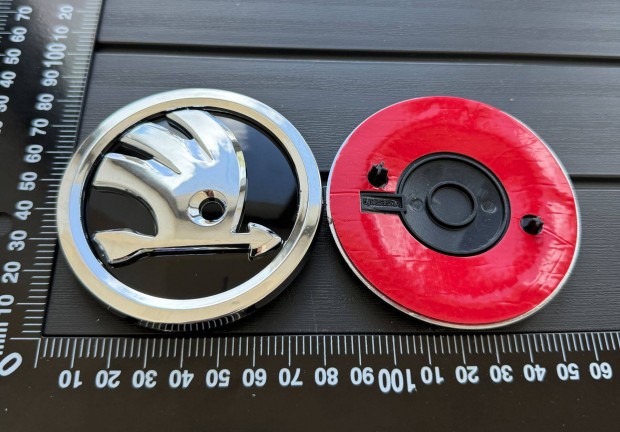 �j Skoda 80mm Embl�ma Jel Logo Csomagtart� G�ptet� 5jd853621a