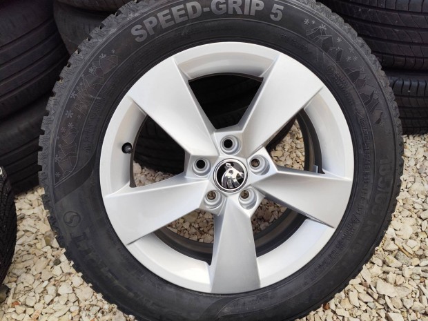 Új Skoda Fabia VW polo 2g gyári alufelni 5x100 15"