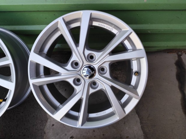 j Skoda Octavia 3 4 VW golf touran gyri alufelni 5x112 16" 