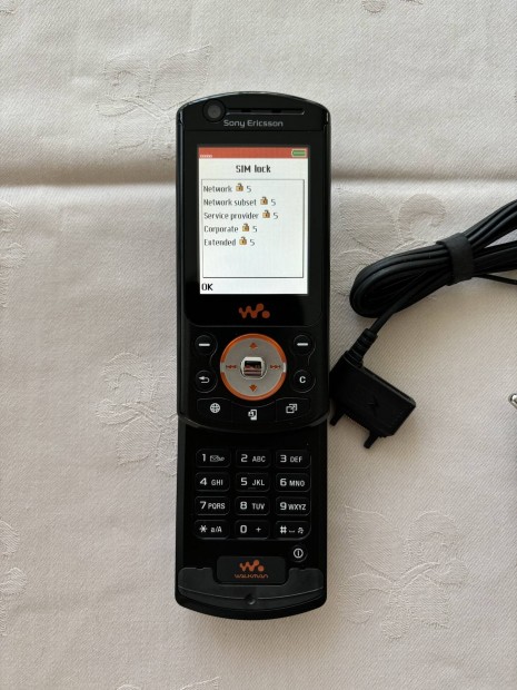 j Sony Ericsson W900