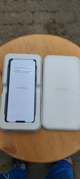 j Sony Xperia 10 V 5G gyri tokkal, vegflival