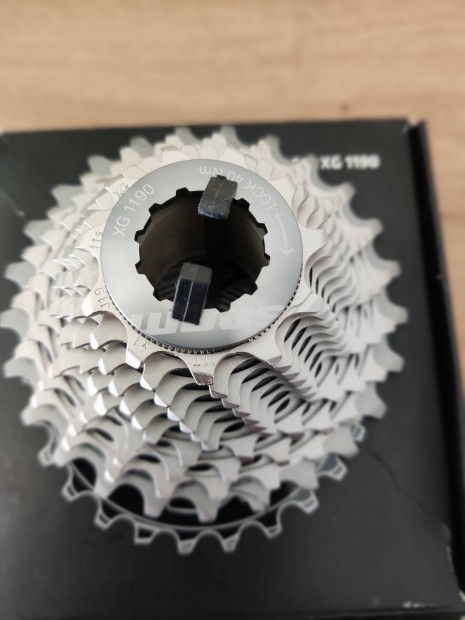 Új Sram Red kazetta 11-25