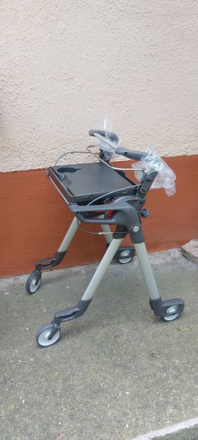 Új Topro rollátor, járás segítő, kis kerekekkel
