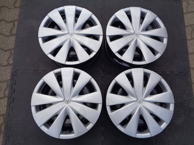 �j Toyota Aygo lemezfelni 14es, 4�100-as, �j d�szt�rcs�val elad�