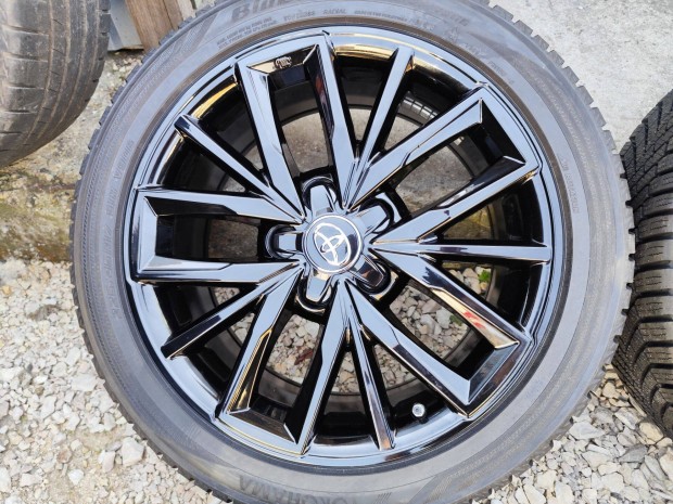 Új Toyota Corolla gyári alufelni 5x114,3 17"
