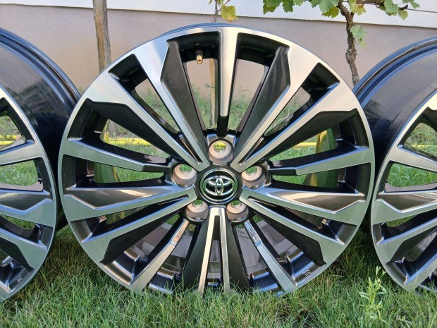 Új Toyota Rav4 Rav 4 C-HR Avensis Camry Verso Lexus 17" alufelni felni