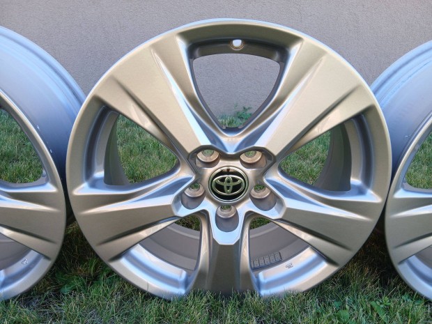 j Toyota Rav 4 Rav4 Corolla Cross C-HR CHR 17" alufelni felni 5x114.3