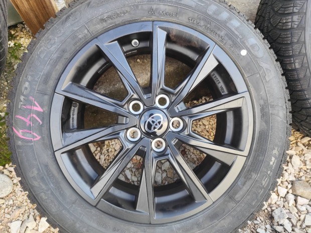 j Toyota Yaris gyri alufelni 5x100 15"