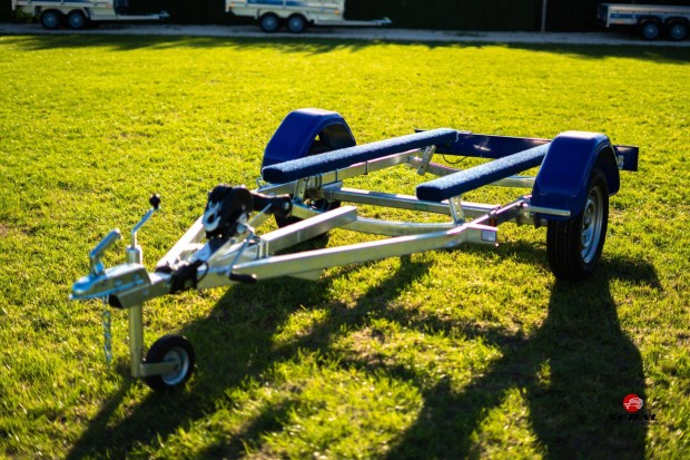 Új Trigano Jet ski 650 utánfutó rendszámmal bruttó 599.000 Ft