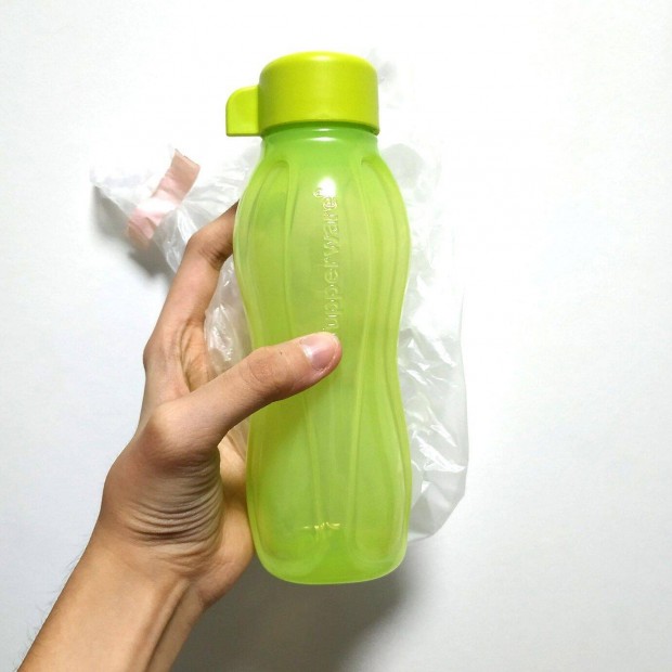 j Tupperware ko, manyag palack 310ml csavaros bannzld