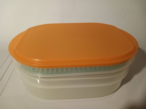 j Tupperware  emeletes hs torony 