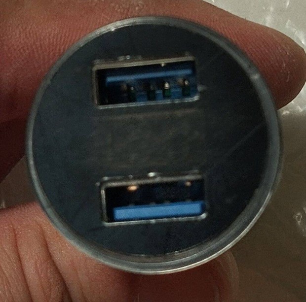 j USB-s auts tlt mszeres