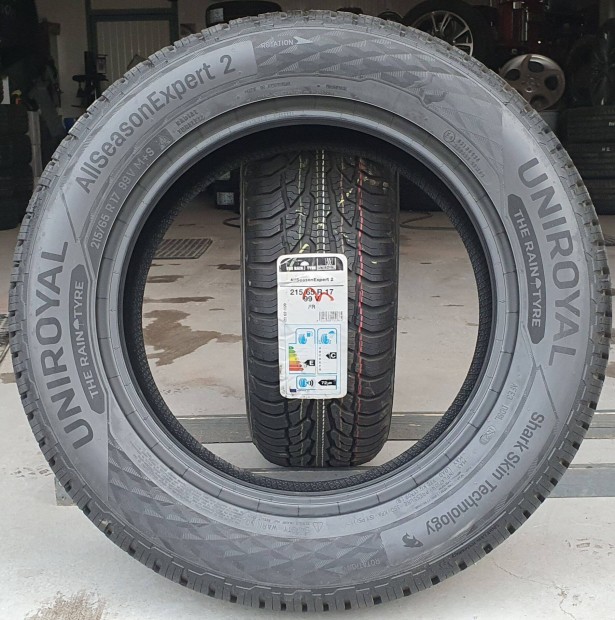 �j Uniroyal Allseasonexpert 215/65 R17 n�gy�vszakos gumi 2db /F196