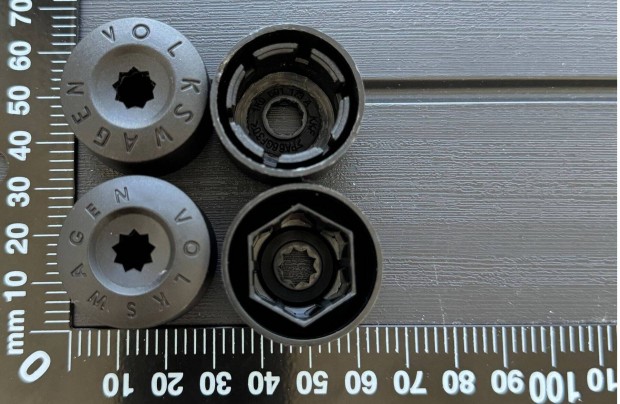 �j VW Volkswagen Felni Alufelni Ker�k Csavar Sapka Kupak 1K0601173