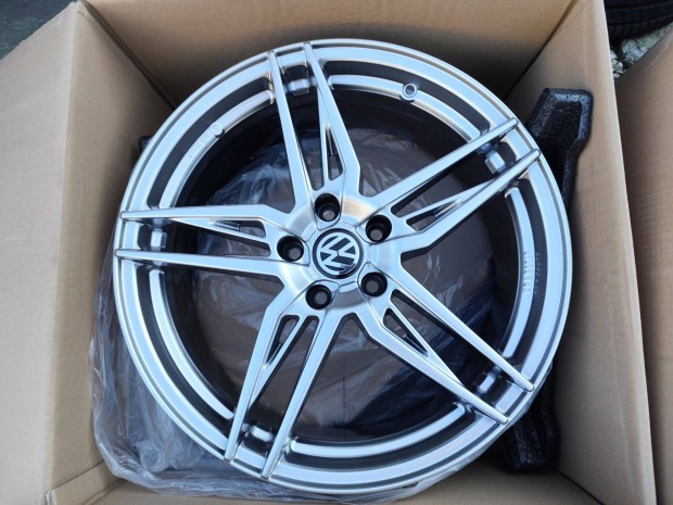 Új VW golf touran caddy jetta Skoda Octavia Audi A3 alufelni 5x112 19"