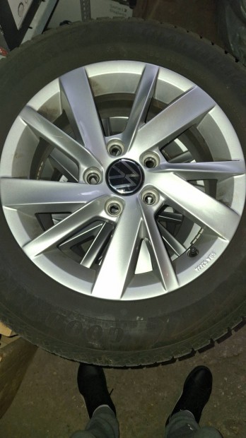 j Volkswagen Golf VIII Alufelni