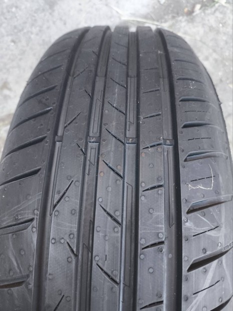 Új Vredestein 185/65r15 nyári gumiabroncs eladó