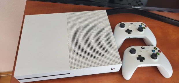 j Xbox One S!